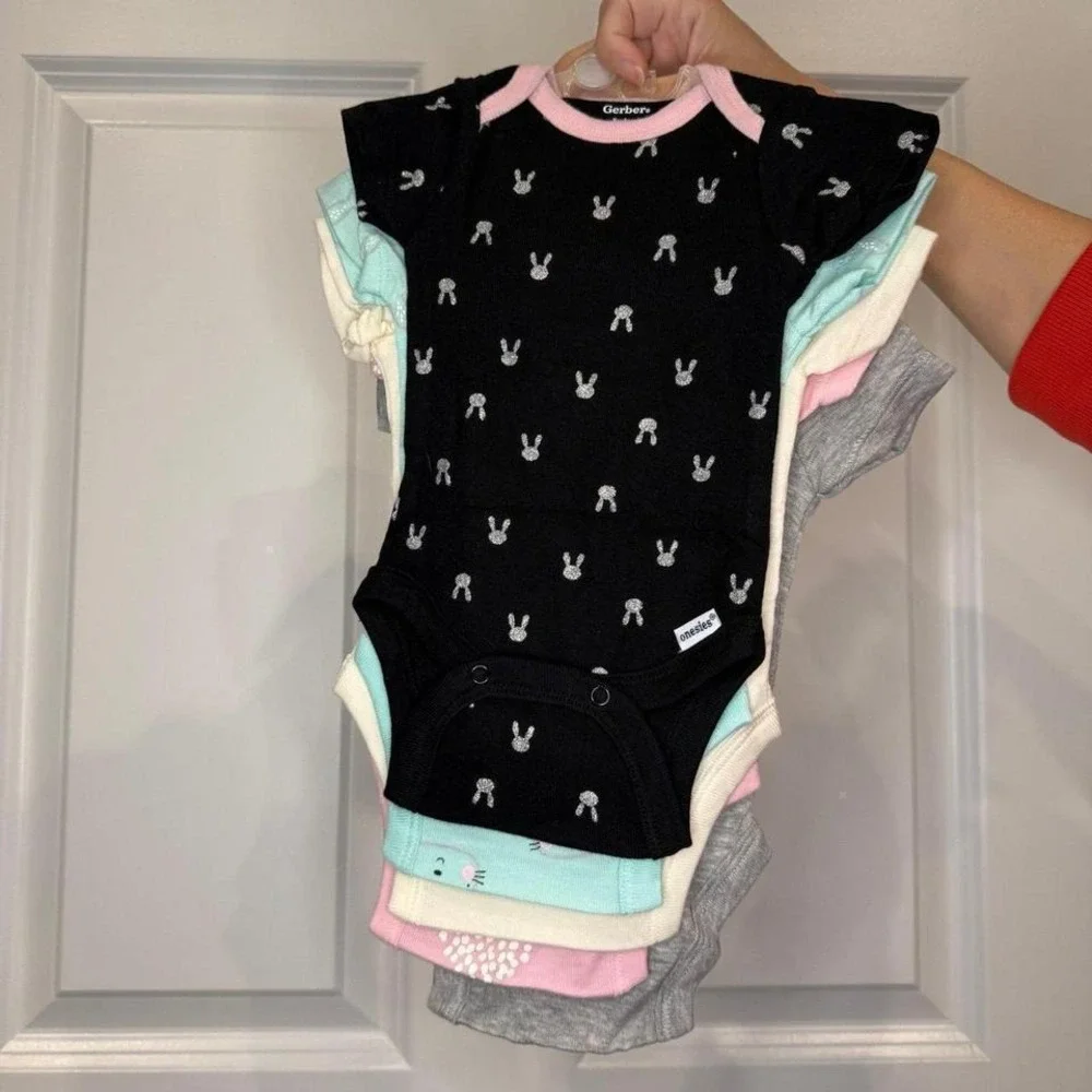 Gerbers‎ Girls Bunny Onesie 5pk Size Newborn NWT